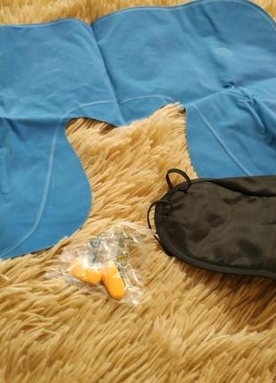 Набір надувна дорожня подушка з маскою для сну і берушами3 фото
