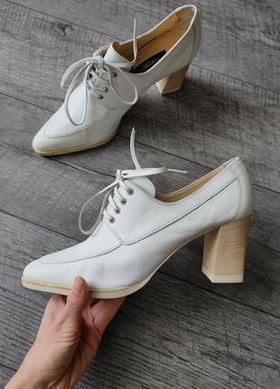 Туфлі на шнурівці sergio rossi , лофери cos