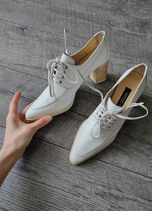 Туфлі на шнурівці sergio rossi , лофери cos