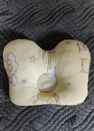 Подушка бабочка для новорожденого