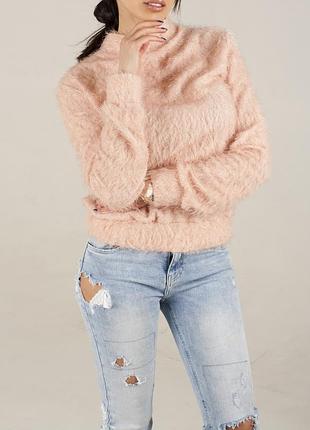 Ніжно рожевий пухнастий светр на весну/осінь