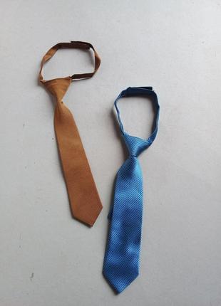 Набор фирменных галстуков