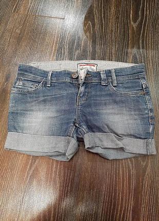 Шорти