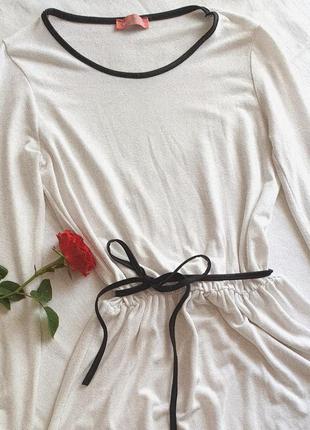 Сукня lipsy в білому кольорі