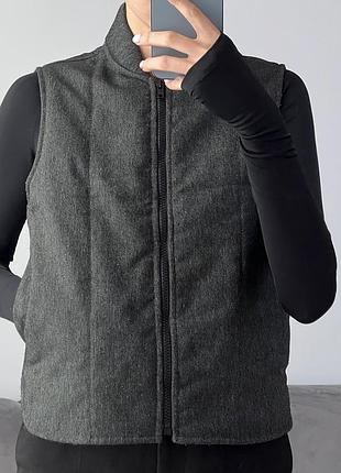 Сіра коротка жилетка mango