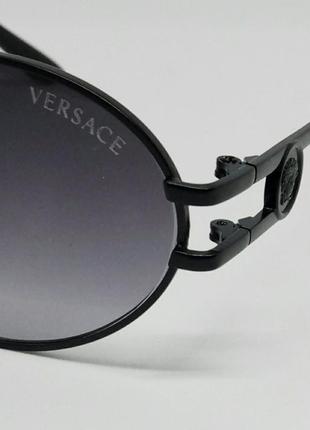 Versace чорні стильні вузькі овальні сонцезахисні окуляри в чорному металі3 фото