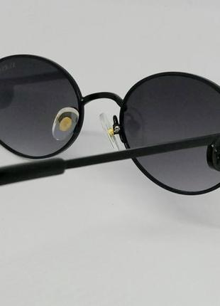 Versace чорні стильні вузькі овальні сонцезахисні окуляри в чорному металі7 фото