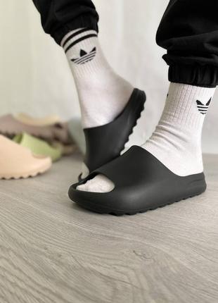 Жіночі чорні літні гумові тапочки adidas yeezy slide🆕 тапочки ізі