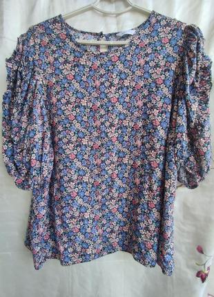 Модна блузка