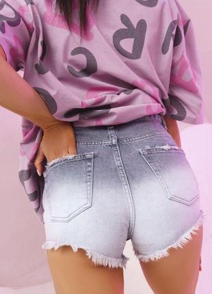 Серые джинсовые шорты с градиентом1 фото
