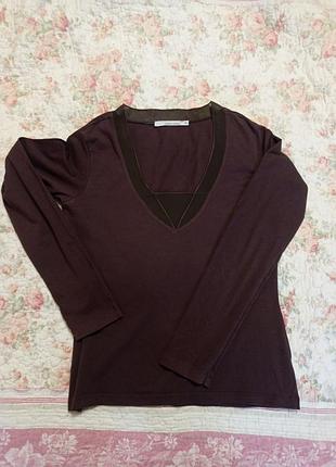 Кофточка легка, приємна до тіла