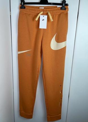 Спортивные штаны nike swoosh оранжевые спортивки найк свуш новые коллекции2 фото