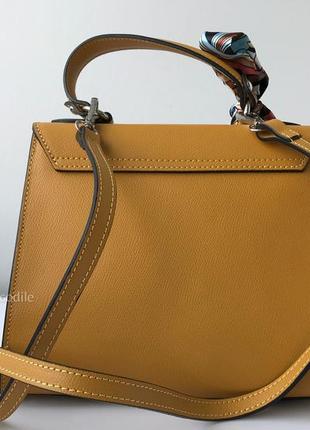 Каркасная кожаная сумка 29434-1 borse in pelle италия желтая горчичная с платочком7 фото