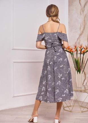 Сіра сукня-халат з воланами на плечах4 фото