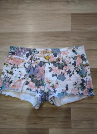 Модні шорти літні з малюнком,є розміри,в талії