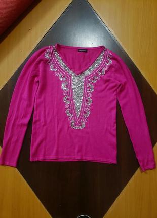 Яркая нарядная малиновая кофточка блузка с украшениями с камнями6 фото