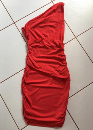 Ефектне червоне плаття1 фото