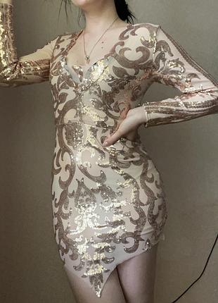 Вечернее платье
