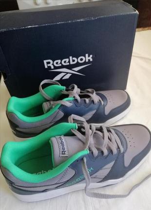 Кросівки нові  reebok оригінал1 фото