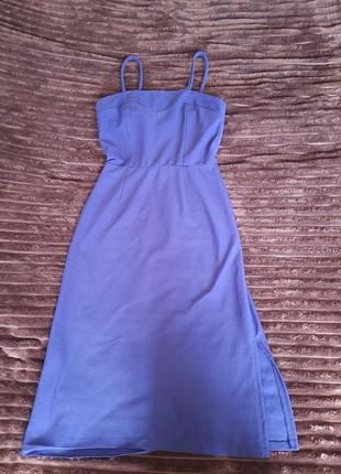 Жіноча сукня міді