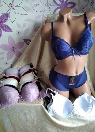 Мереживний бюстгальтер