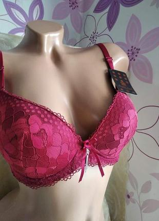 Мереживний бюстгальтер