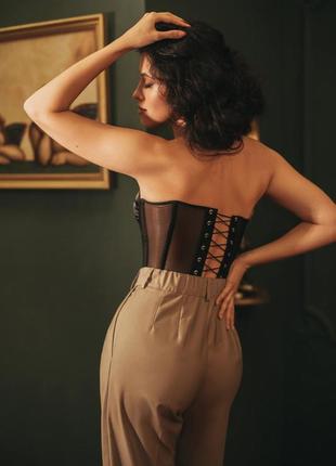 Корсет з чашками на шнурівці