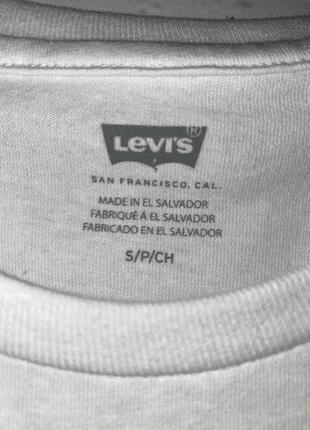 Крутая футболка levi’s.оригинал3 фото