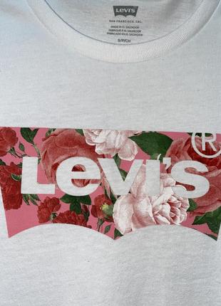 Крутая футболка levi’s.оригинал7 фото