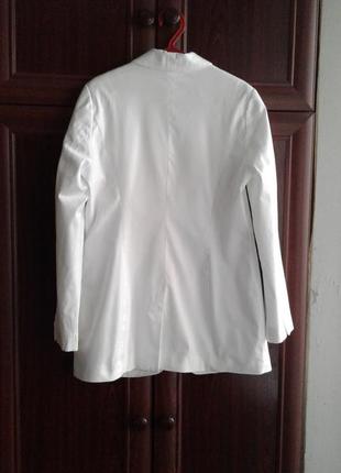 Белоснежный брендовый хлопковый удлиненный пиджак фрак смокинг женский bc best connections2 фото