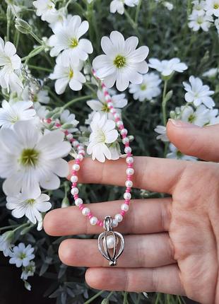 Чокер з перлинками з металевою підвіскою