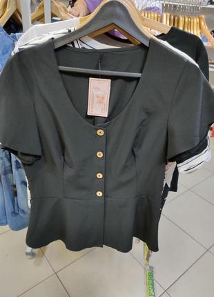 Блуза жіноча на гудзики з баскою6 фото