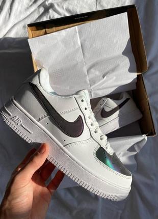 Nike air force white reflective трендові жіночі білі кросівки рефлектив найк форс жіночі білі рефлективні круті кросівки тренд3 фото