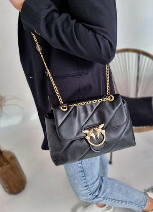 Стильна сумка (сумочка) чорна стьобана з ременем через плече з ланцюжком - жіночі сумки 20236 фото