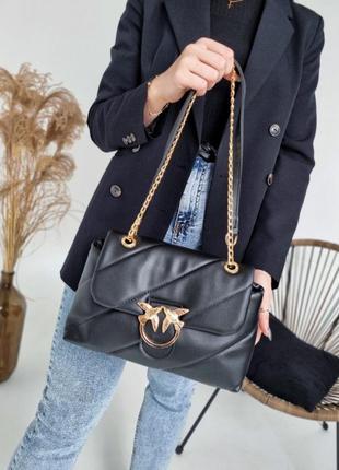 Стильна сумка (сумочка) чорна стьобана з ременем через плече з ланцюжком - жіночі сумки 20239 фото
