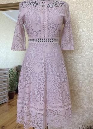 Кружевна сукня