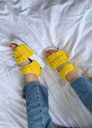 Adidas adilette sandal yellow жіночі яскраві жовті босоніжки сандалі на літо адідас женские босоножки желтые яркие сандали на лето5 фото