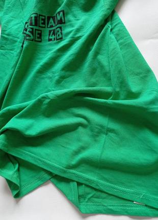 Gildan. зелёная футболка с принтом. m и l размер.7 фото
