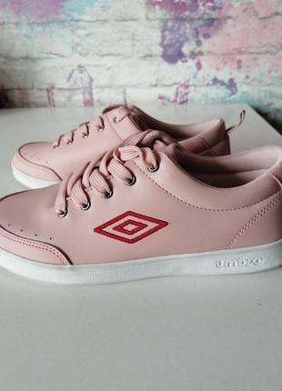 Стильні кеди umbro