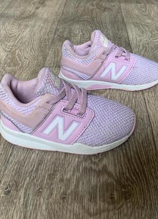 Кроссовки new balance р.24