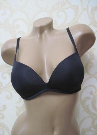 Класний гладкий бюстгальтер