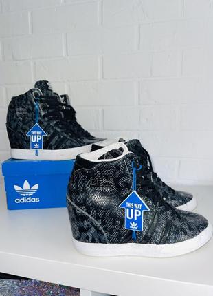 Женские кроссовки сникерсы adidas basket profi up на танкетке7 фото