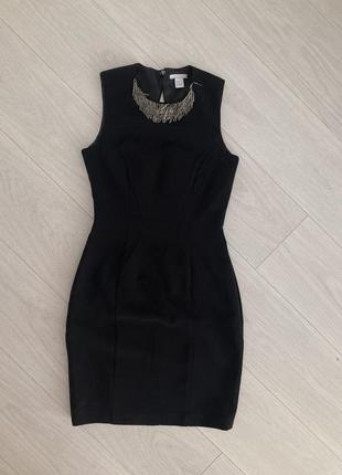 Класичне маленьке чорне плаття h&m