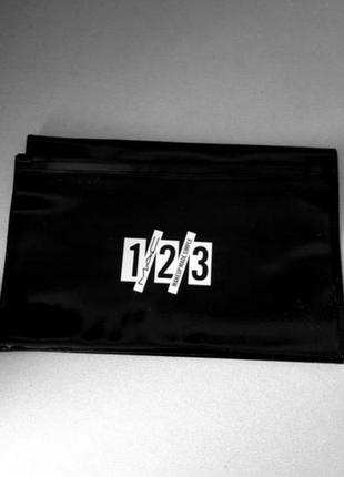 Косметичка плоская для кистей клатч с логотипом  косметичка лаковая прозрачная с лого5 фото