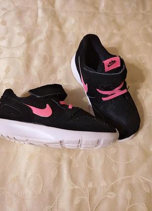 Кросівки на дівчинку від nike оригінал