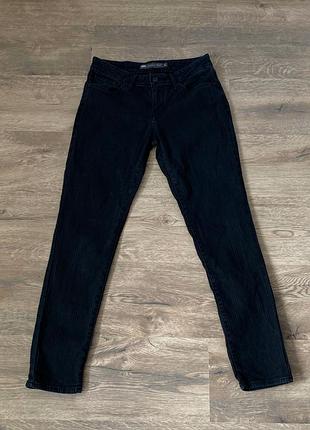 Чорні джинси в смужку levis