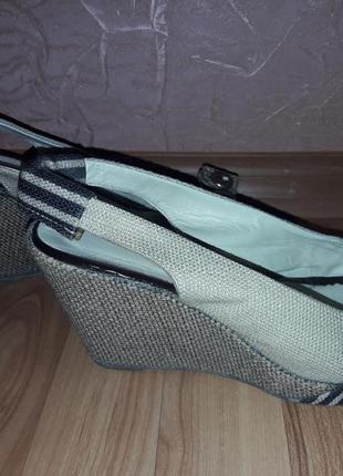 Шкіряні босоніжки