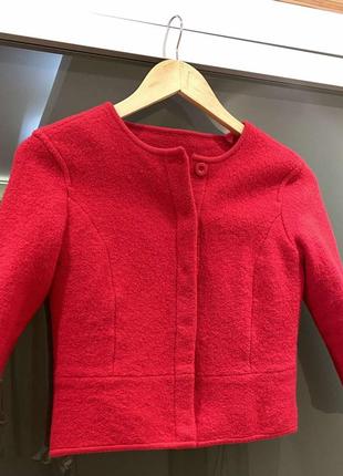 Новий червоний піджак1 фото
