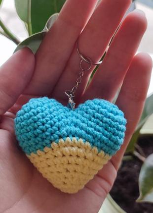 Брелок патріотичний "серце україни". ручна робота.