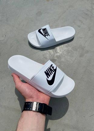 Чоловічі літні  білі з чорним  шльопанці nike slides logo 🆕 мужские шлепанцы найк1 фото